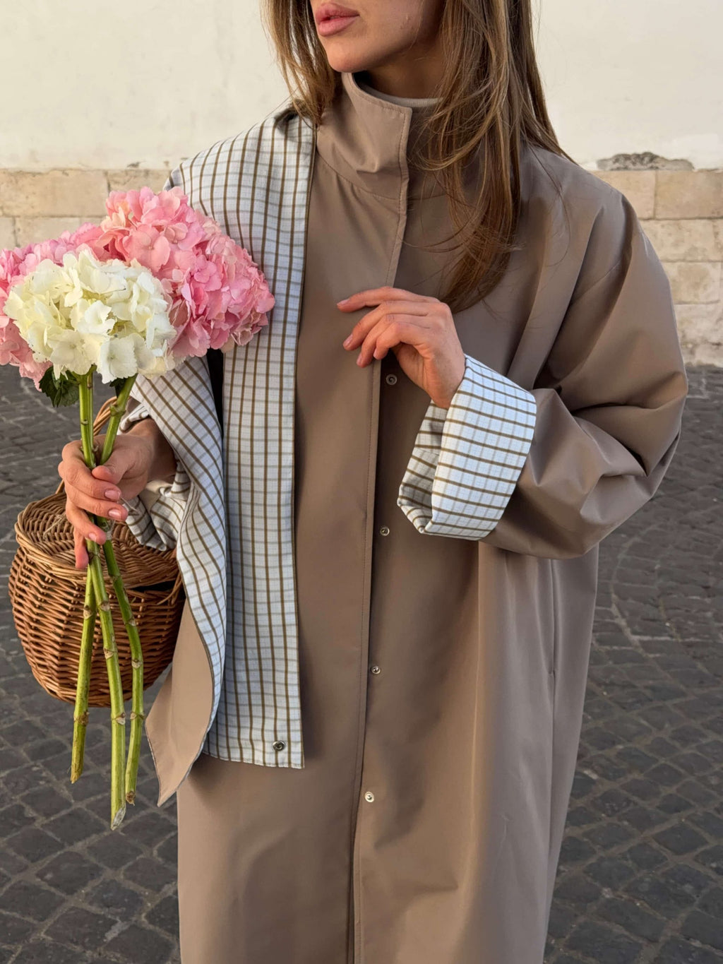 Raincoat with stole and accent lining