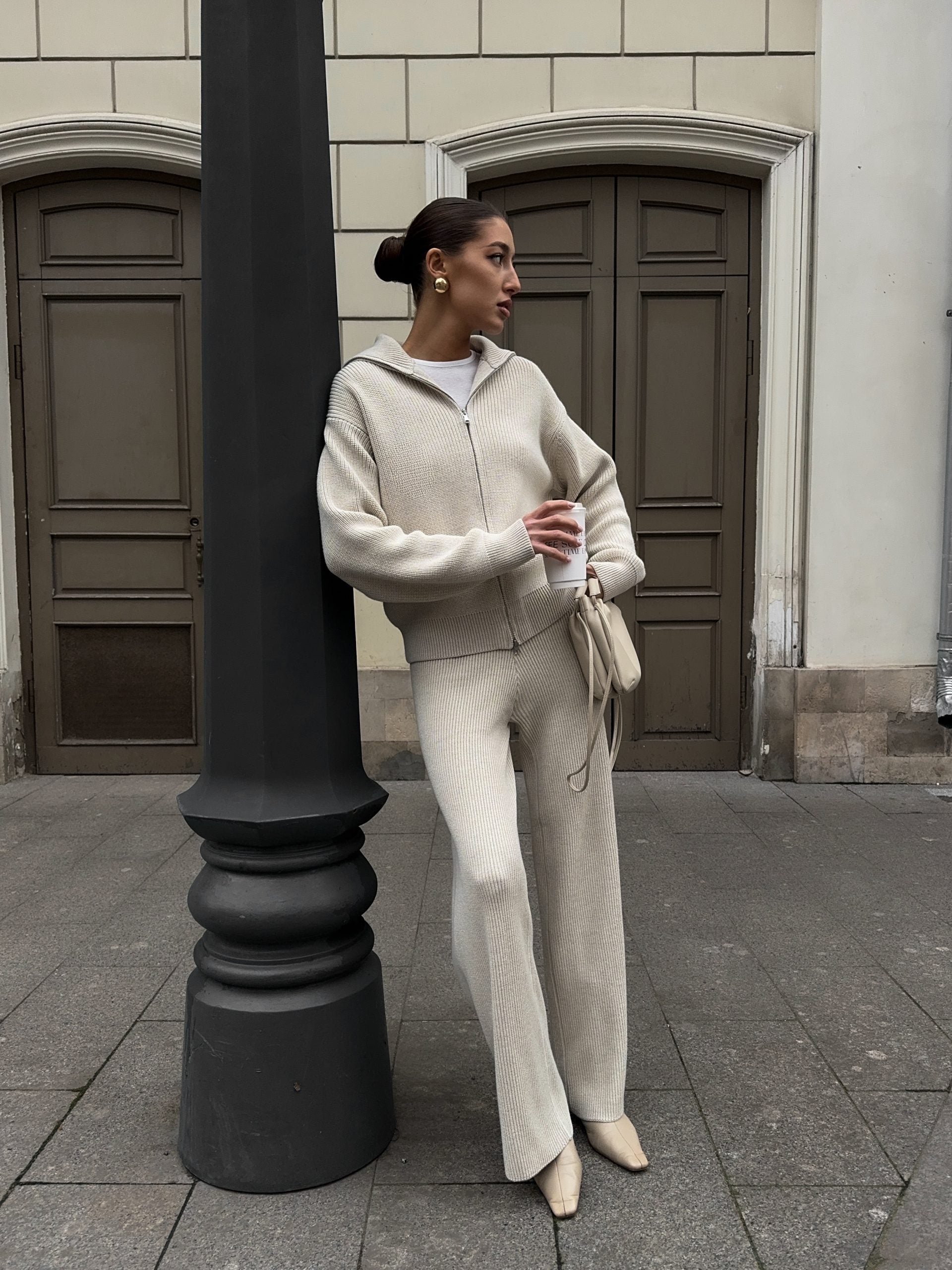 Knitted suit with COZY wool