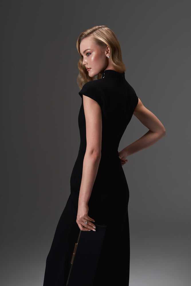 Dress with handmade embroidery Noir