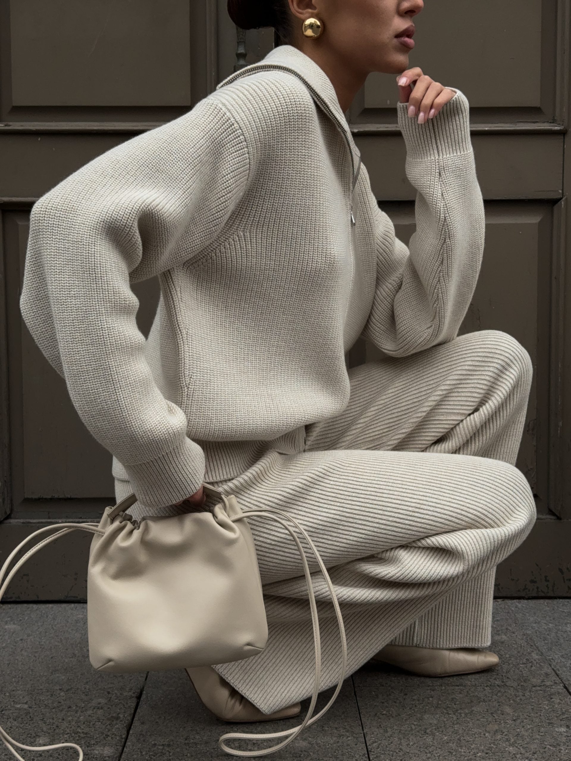 Knitted suit with COZY wool