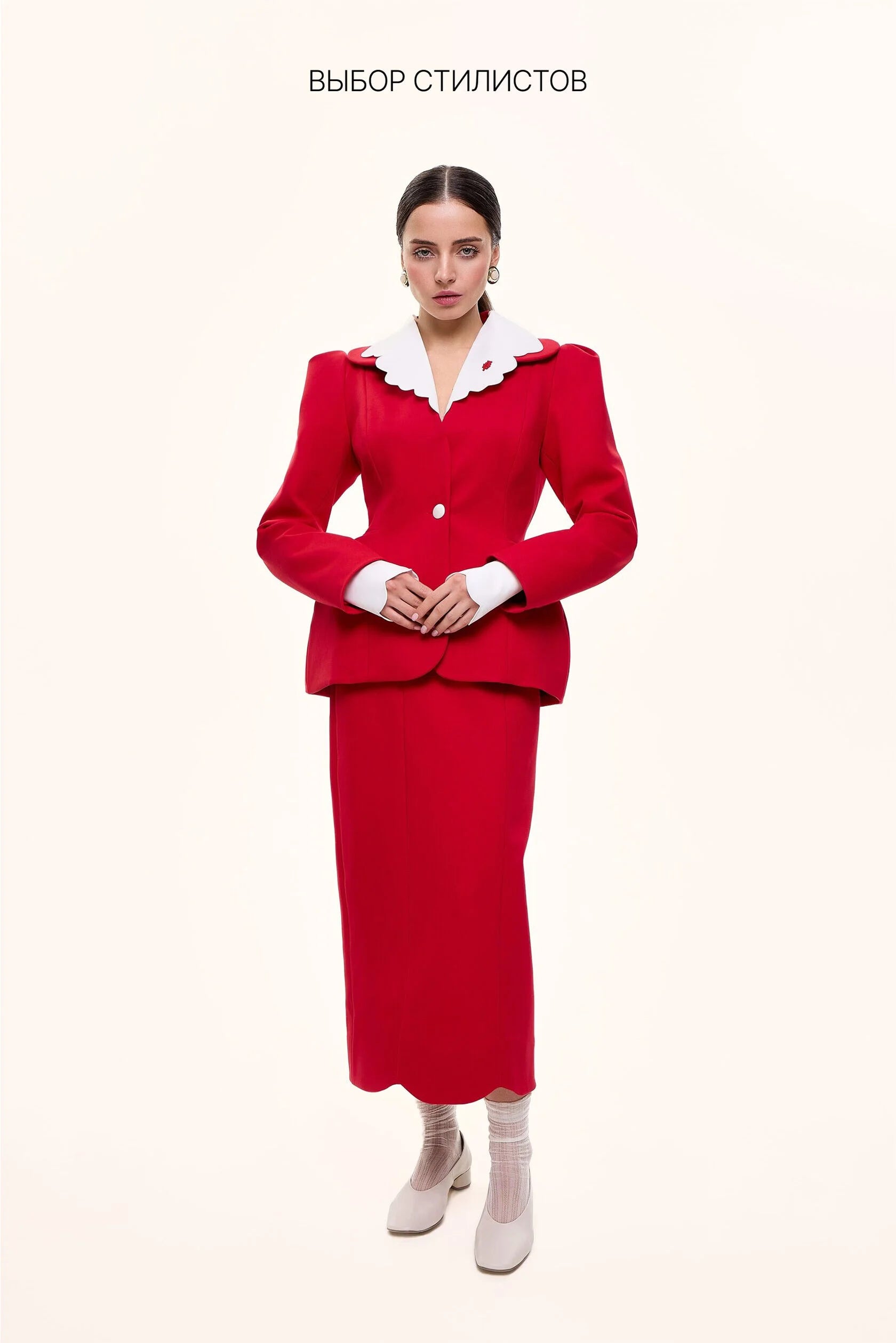 Jacket with collar and cuffs