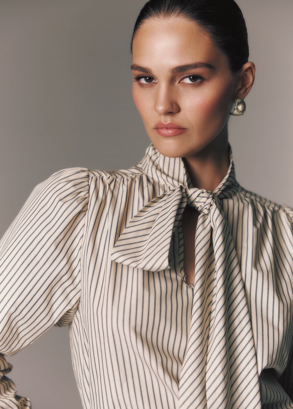 Grace Blouse (Beige)