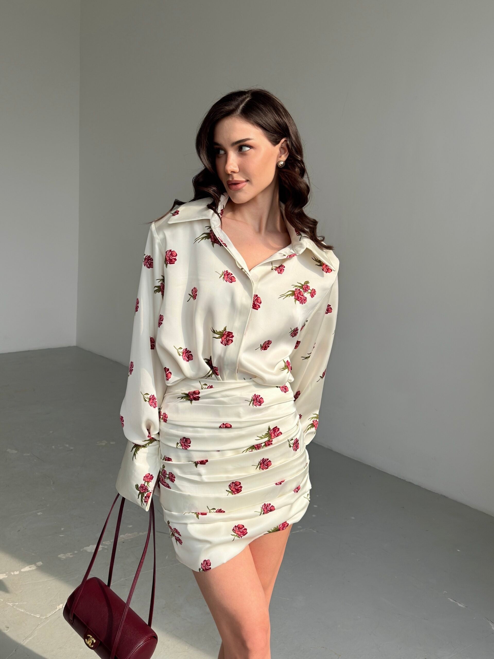 Mini skirt with a Rosy assembly