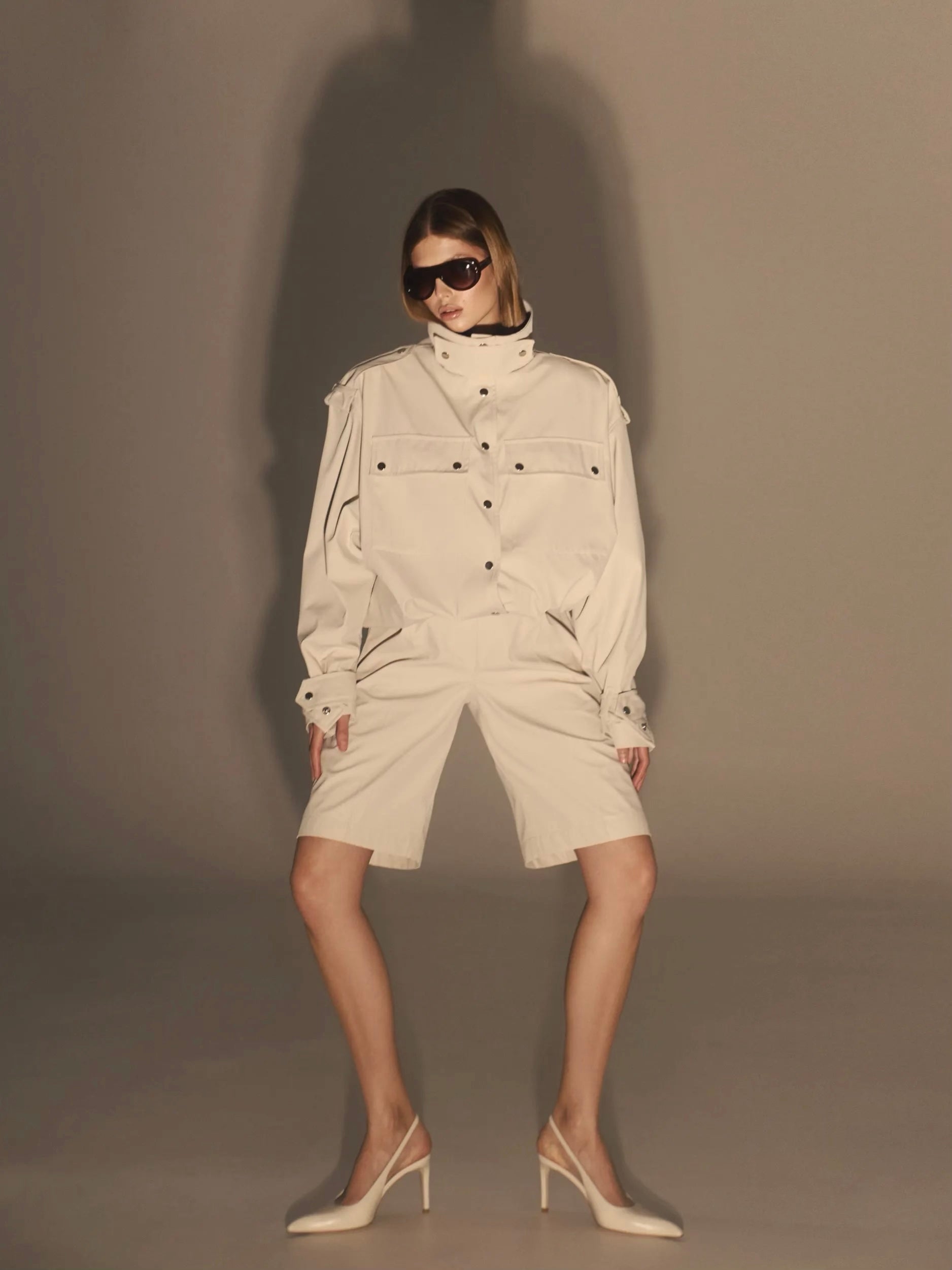 Bomber jacket with voluminous shoulders